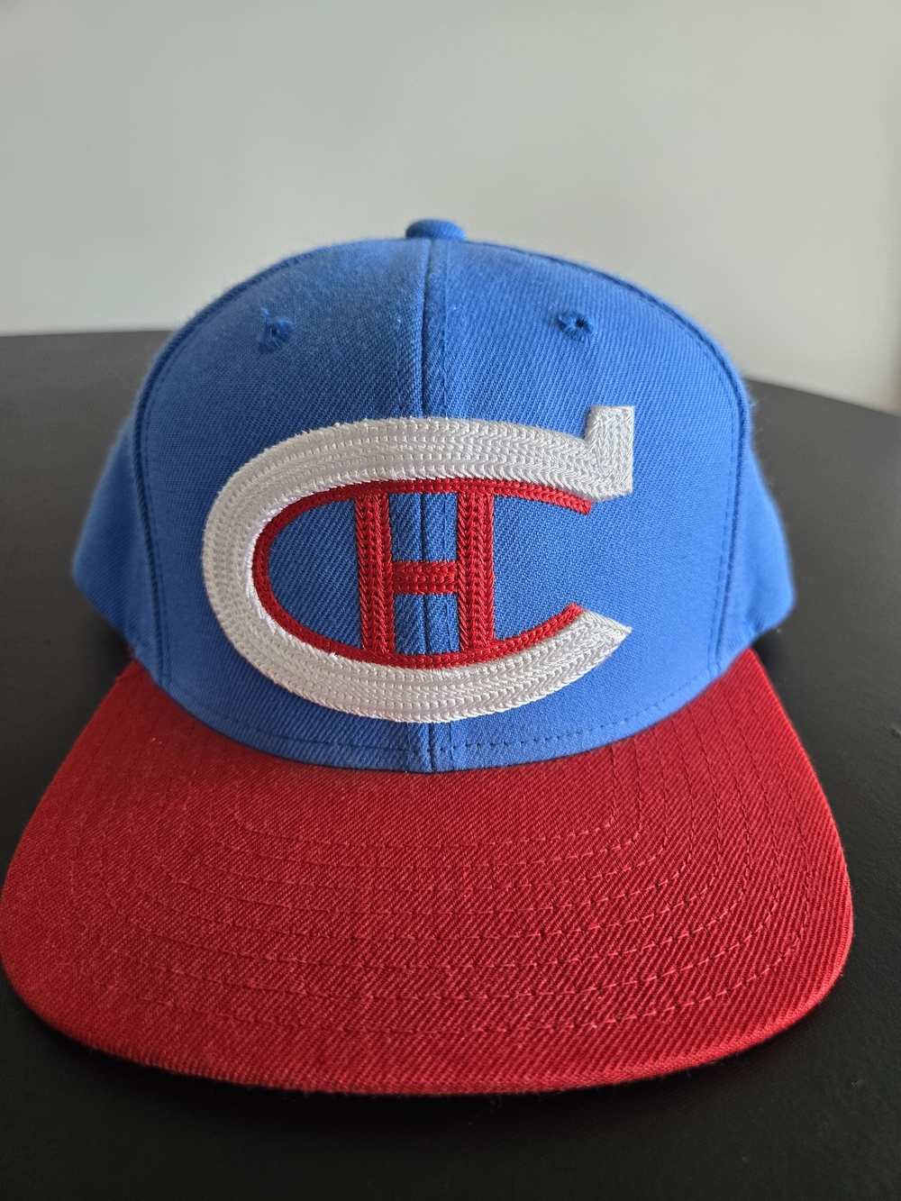 ​Reebok Montreal Canadiens NHL Center Ice Snapback Hat Blue Red OSFM